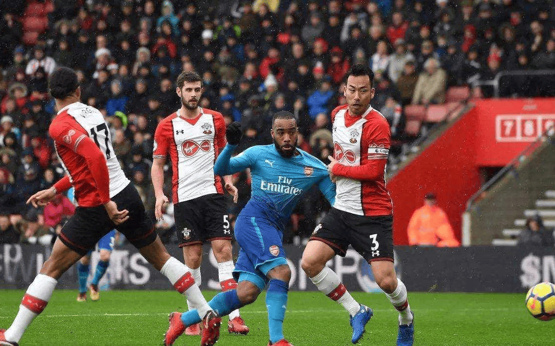 赛前体能课后，北京首钢更衣室发声备战荷甲，压力陡增，赛季目标并未改变的简单介绍